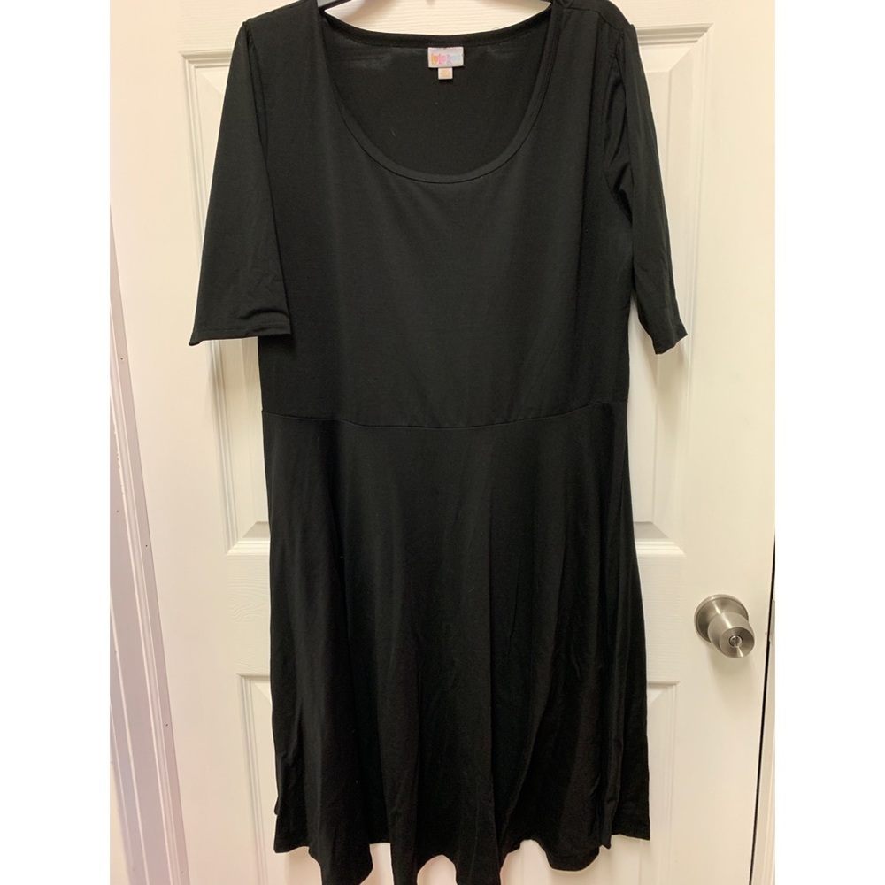 Black GUC Lularoe Nicole size 3x